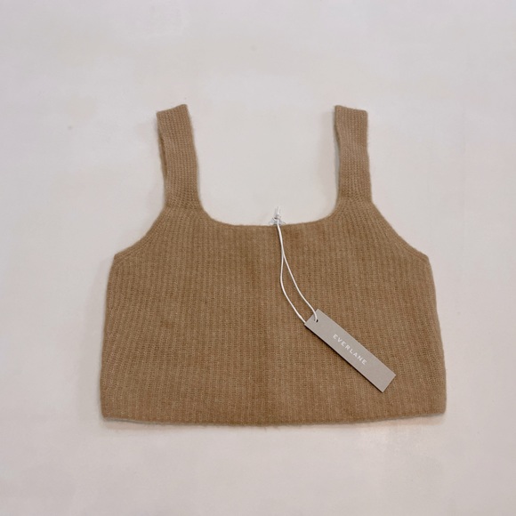 Women’s Everlane Tan Crop Tank - Picture 2 of 3